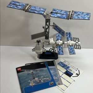 Lego International Space Station 7467 Complete with Manual 2003